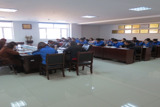 以十九大報(bào)告精神為指引凝聚共識  明確方向