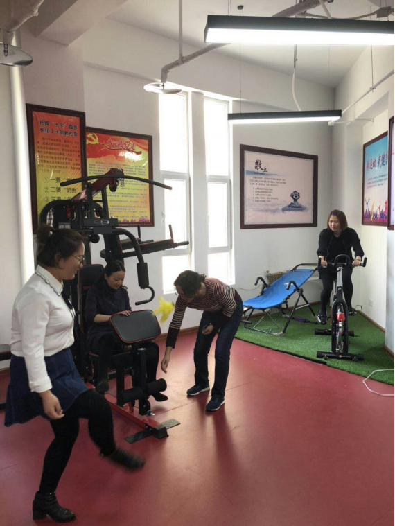 魅力女性、快樂(lè)巾幗