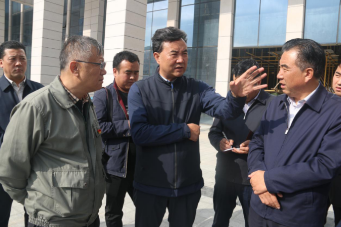 省人大常委會(huì)副主任、海東市委書(shū)記鳥(niǎo)成云專(zhuān)題調(diào)研曹家堡保稅物流園